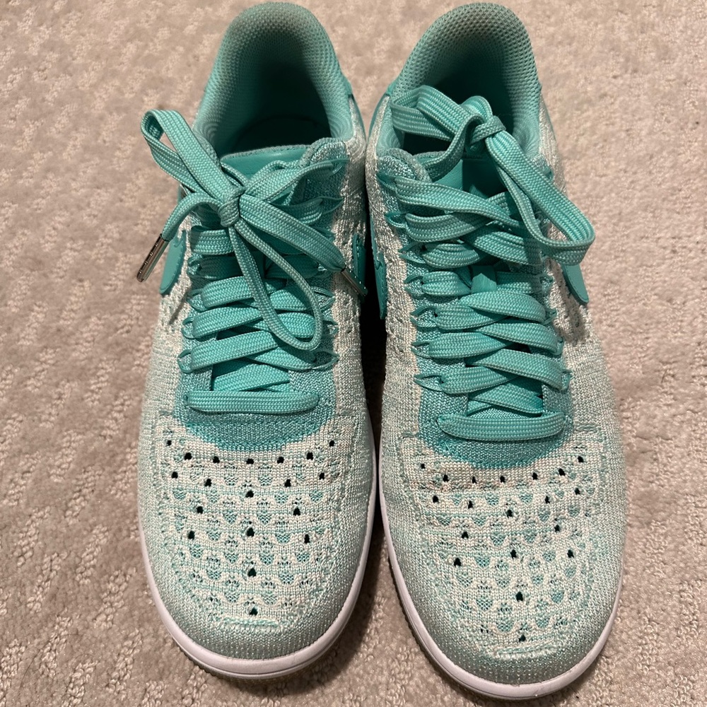 Nike AirForce 1 FlyKnit Low (Hyper Turquoise)